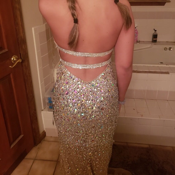 Prom dress - Picture 4 of 8